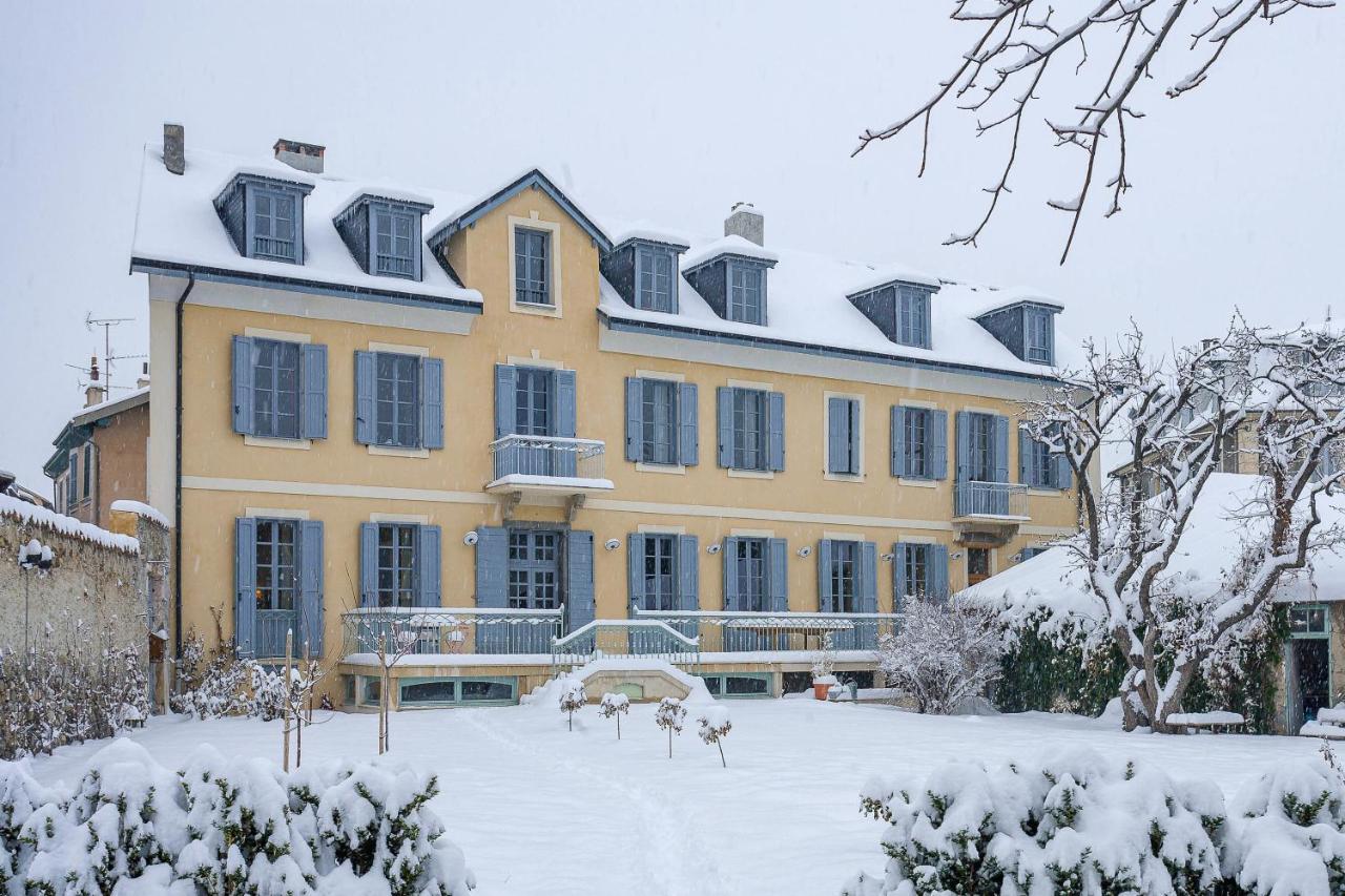 Le Pigeonnier Apartamento Embrun Exterior foto